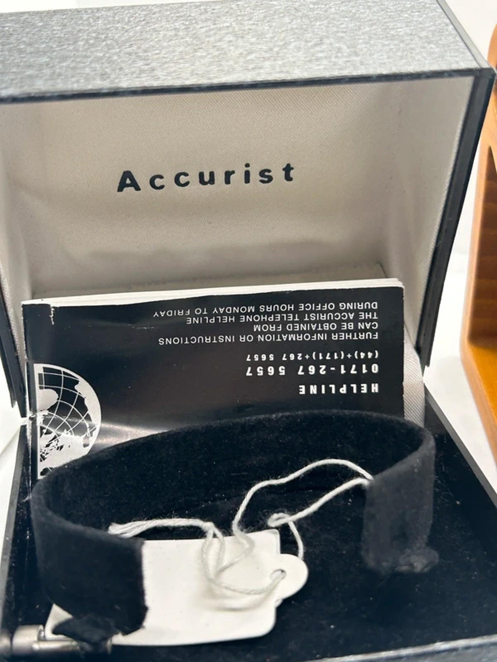 Gents silver Accurist watch president bracelet box and papers
