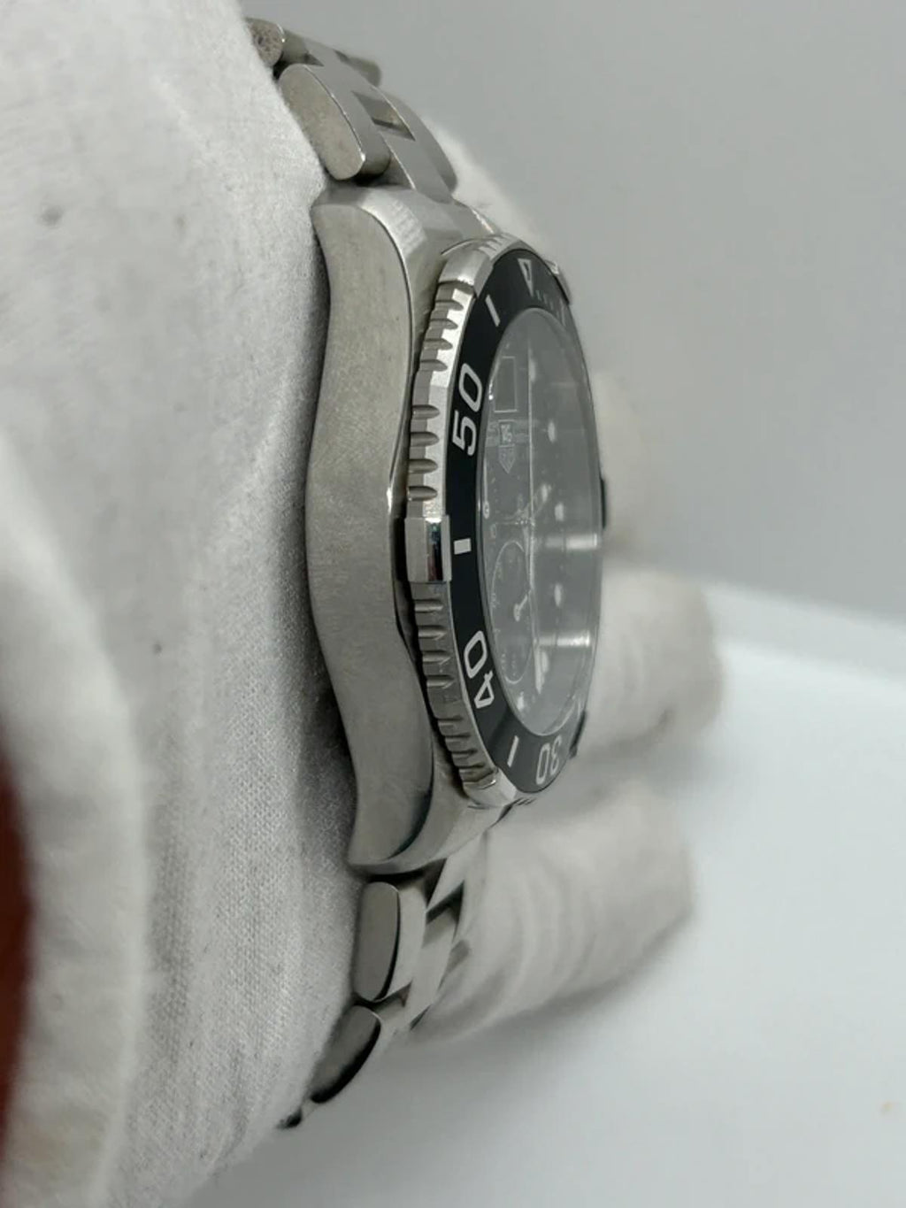 Tag Heuer watch Can1010 aquaracer box and booklet in very good condition
