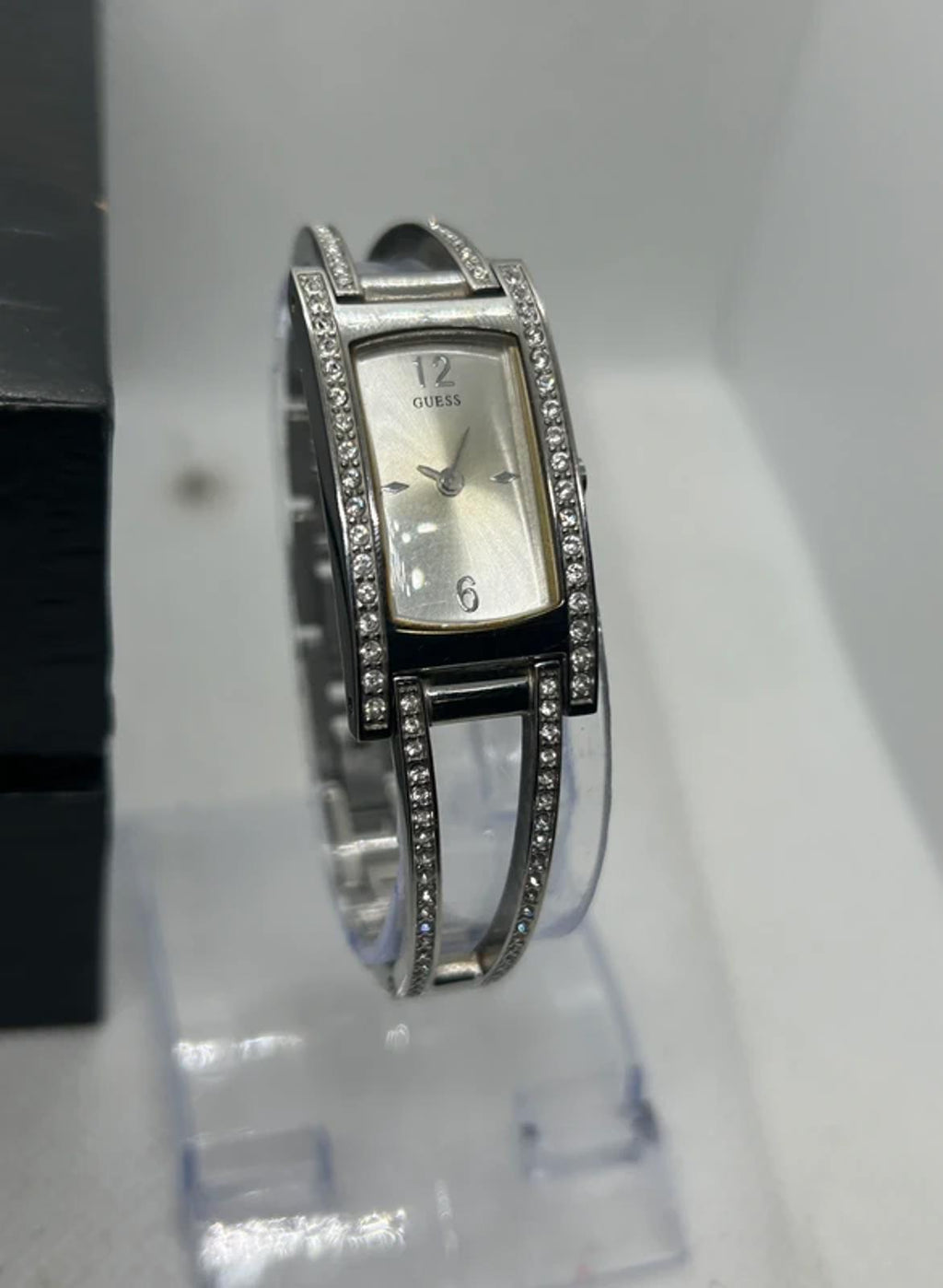 Lovely Ladies GUESS silver diamanté watch bangle with box and papers