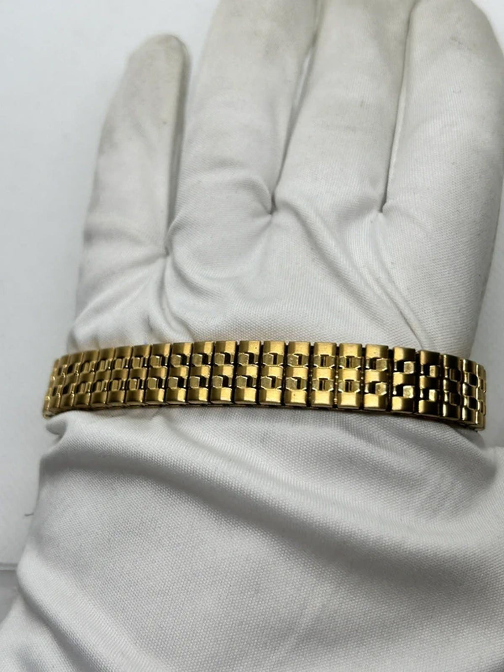 Ladies gold Citizen Watch stretch gold bracelet with white dial