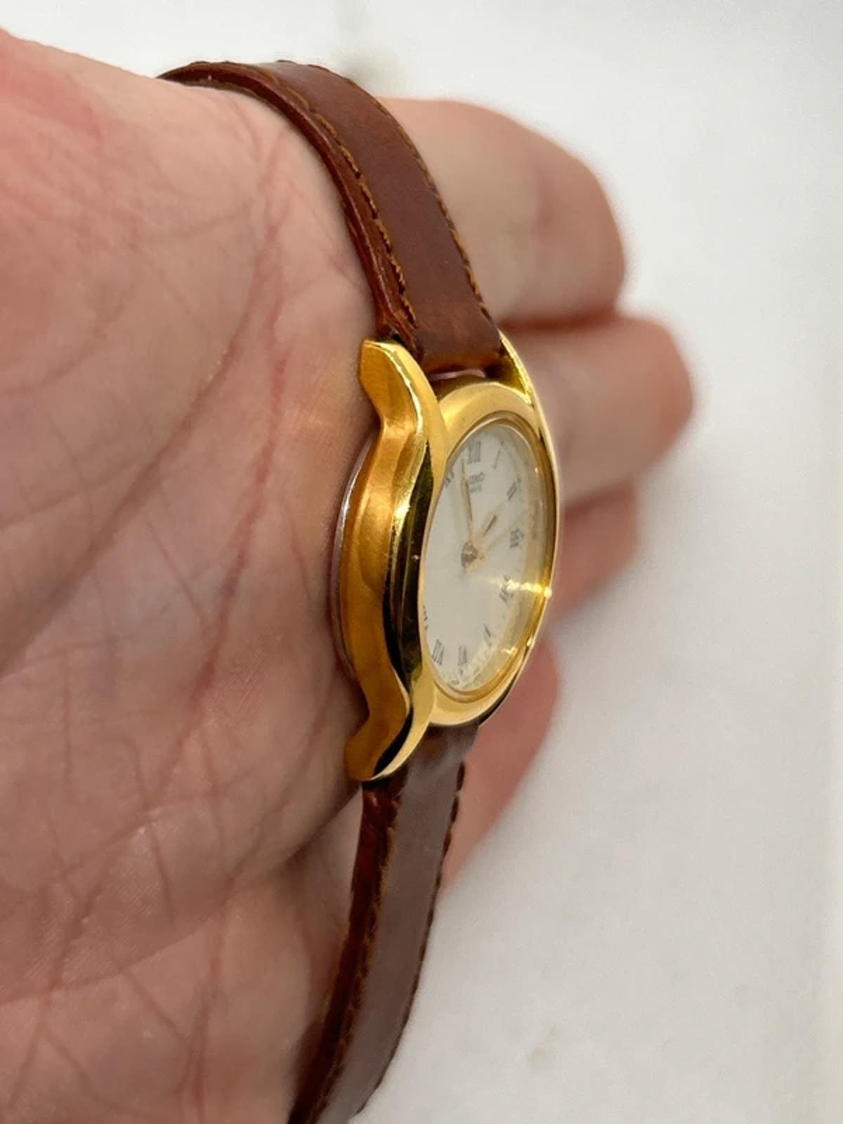 Ladies gold Seiko dress watch with brown leather strap and box