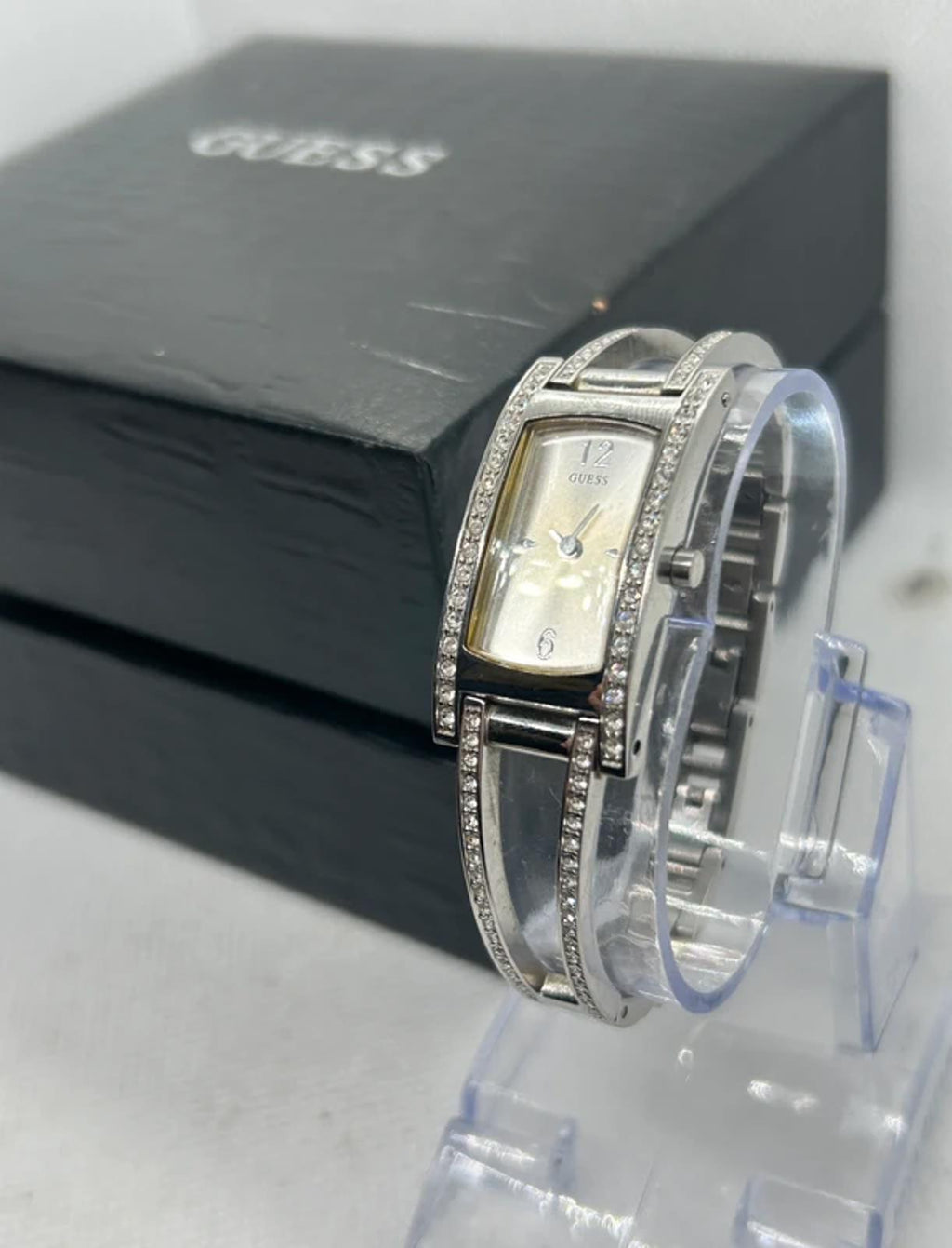 Lovely Ladies GUESS silver diamanté watch bangle with box and papers