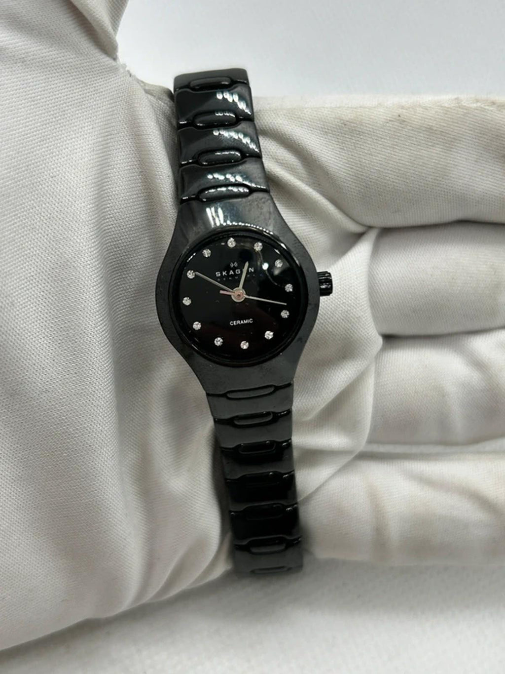 Ladies black Skagen watch with black dial and black bracelet