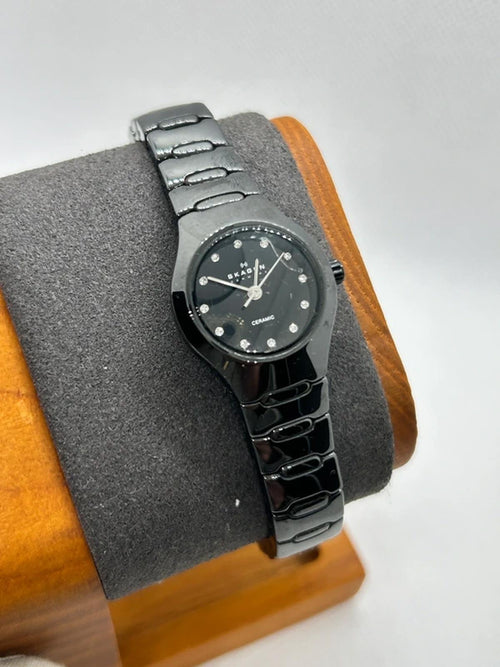 Ladies black Skagen watch with black dial and black bracelet