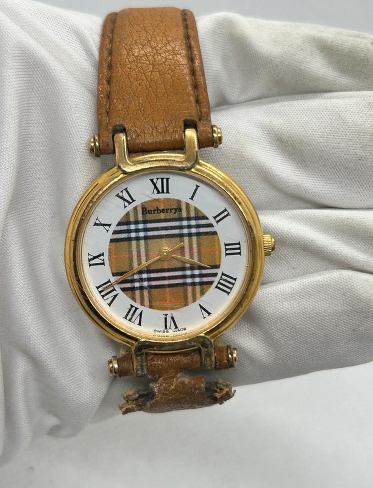 Vintage ladies Burberry quartz gold plated watch with nova check pattern