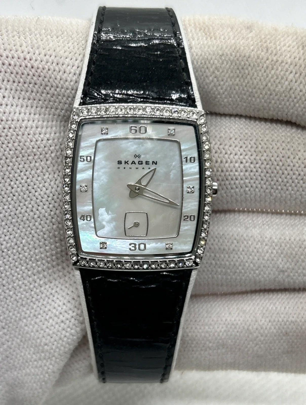 Lovely ladies Skagen watch mother of pearl dial diamantés with black strap