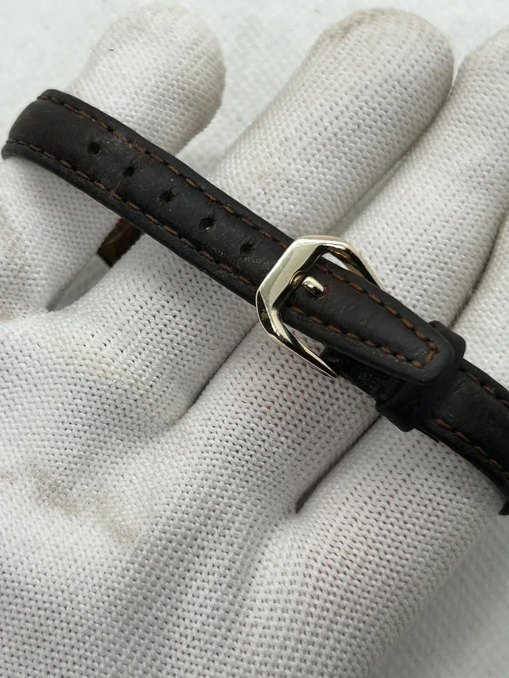 Ladies Burberry watch rose gold case with pattern dial and broken brown strap
