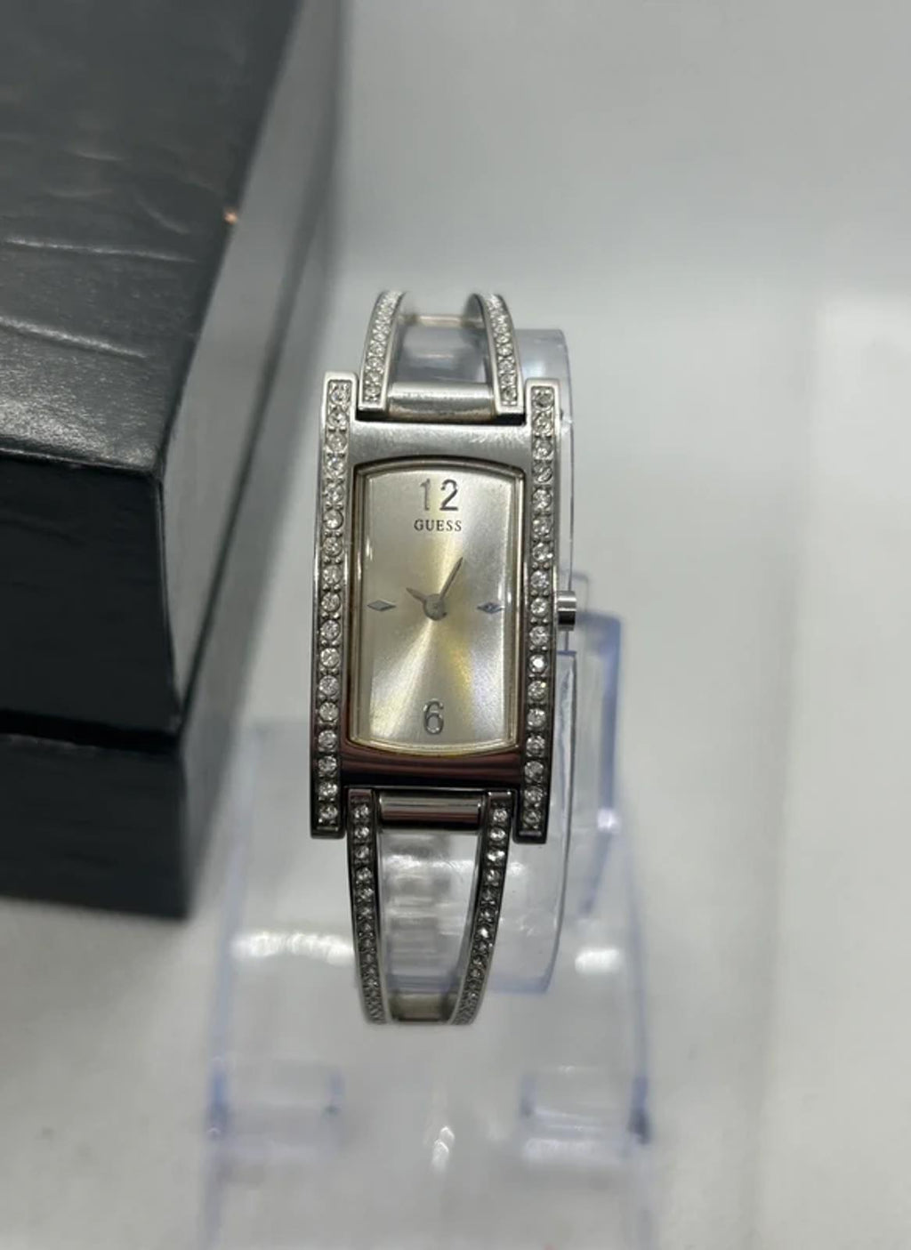 Lovely Ladies GUESS silver diamanté watch bangle with box and papers