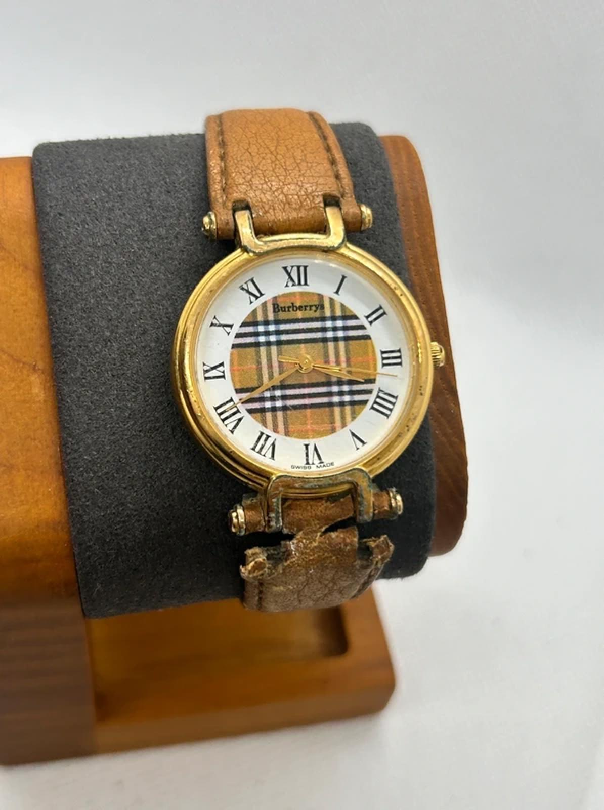 Vintage ladies Burberry quartz gold plated watch with nova check pattern