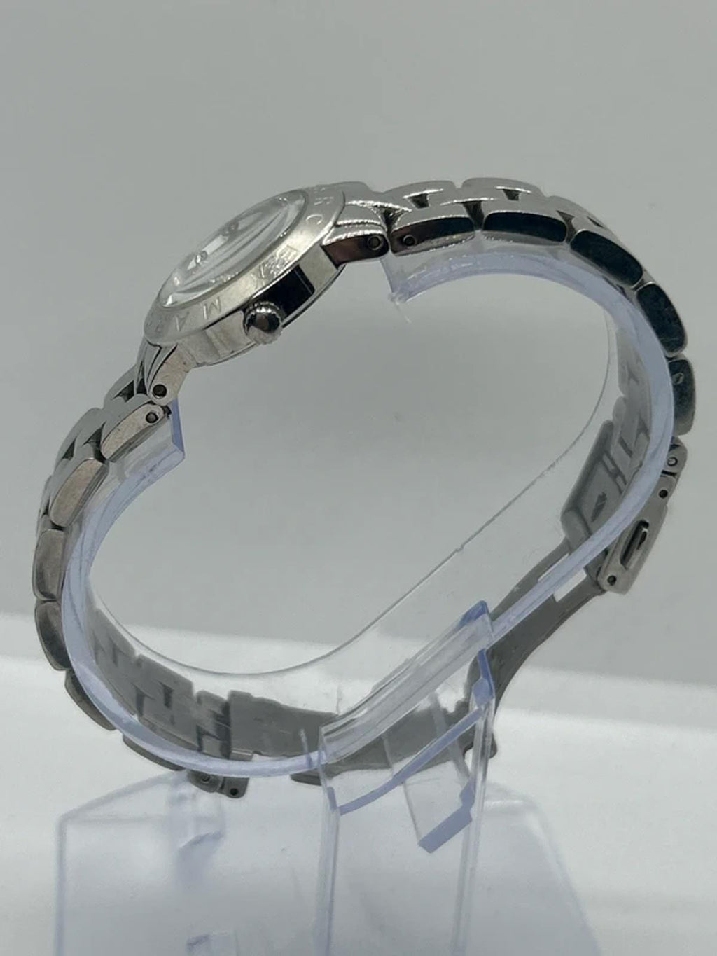 Ladies Marc Jacobs silver watch with white dial silver case and bracelet