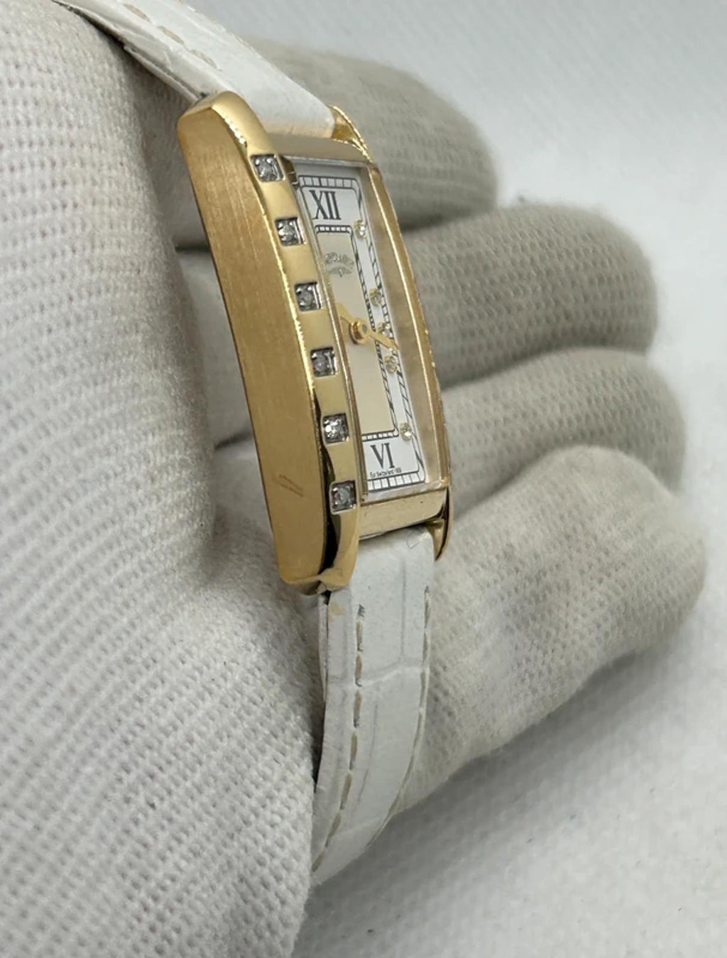 Stunning Ladies genuine diamond Rotary dress watch box and papers