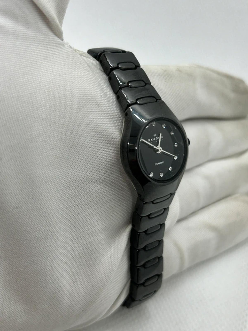 Ladies black Skagen watch with black dial and black bracelet