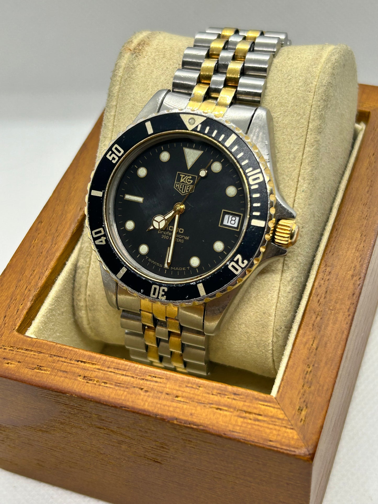 Tag Heuer 1000 professional vintage quartz watch black and gold