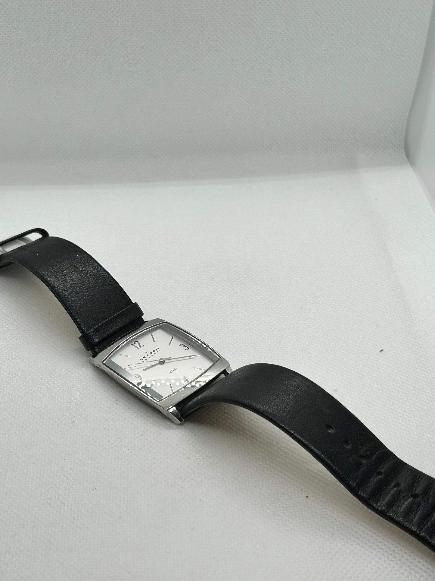 Skansen quartz dress watch white dial silver case black strap