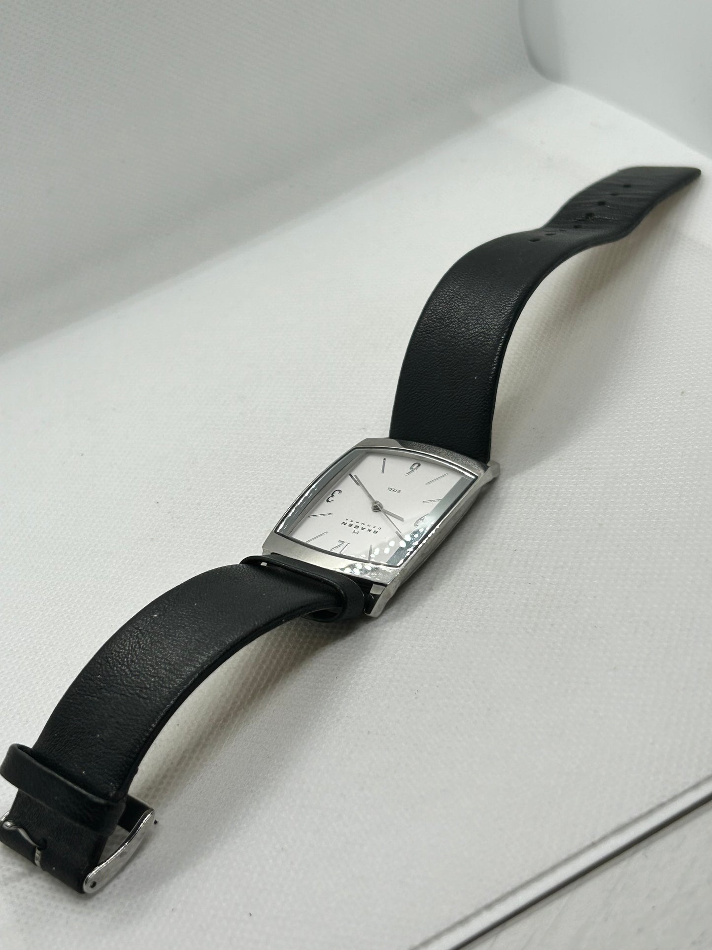 Skansen quartz dress watch white dial silver case black strap