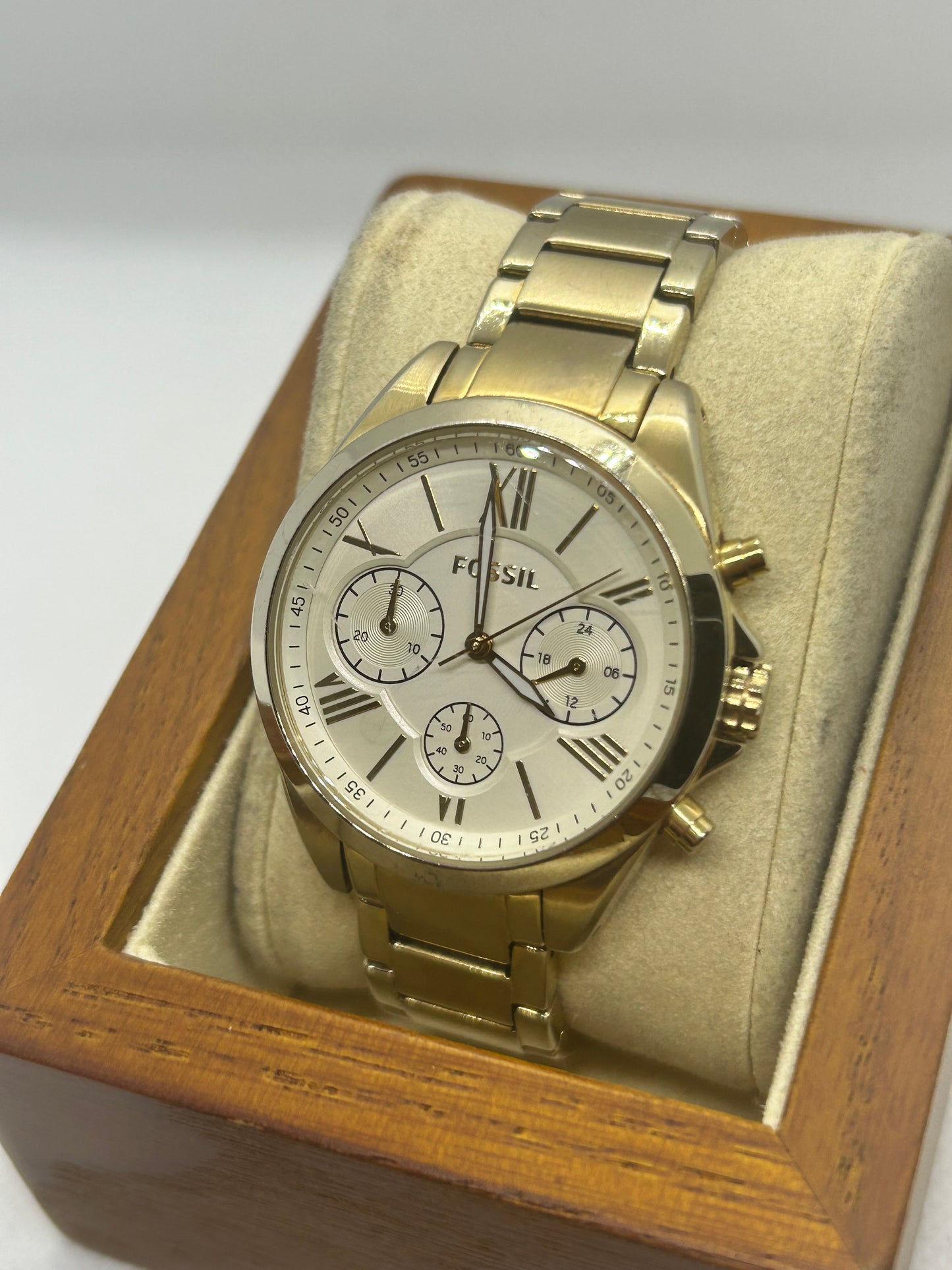 Fossil ladies quartz chronograph gold watch with chronograph dial