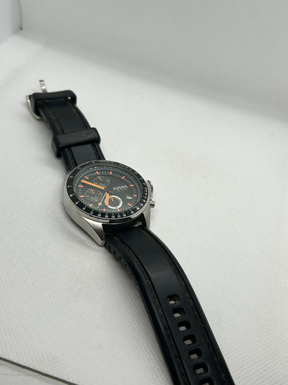 Fossil quartz chronograph with date function and rubber strap