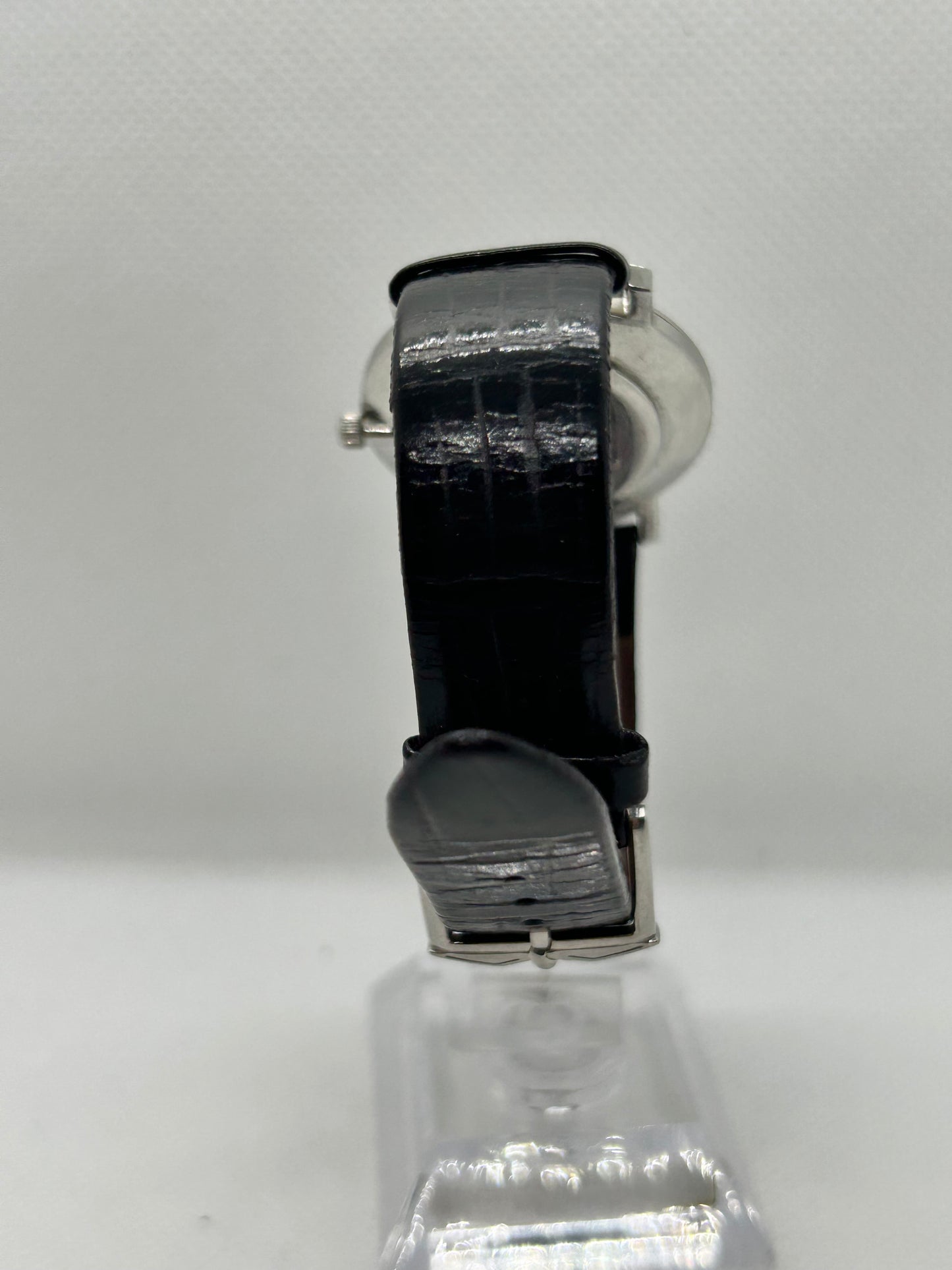 Rotary quartz silver dress watch black strap and date function with box