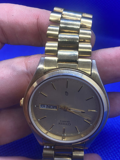 Citizen Quartz Watch all gold day date with presidential bracelet