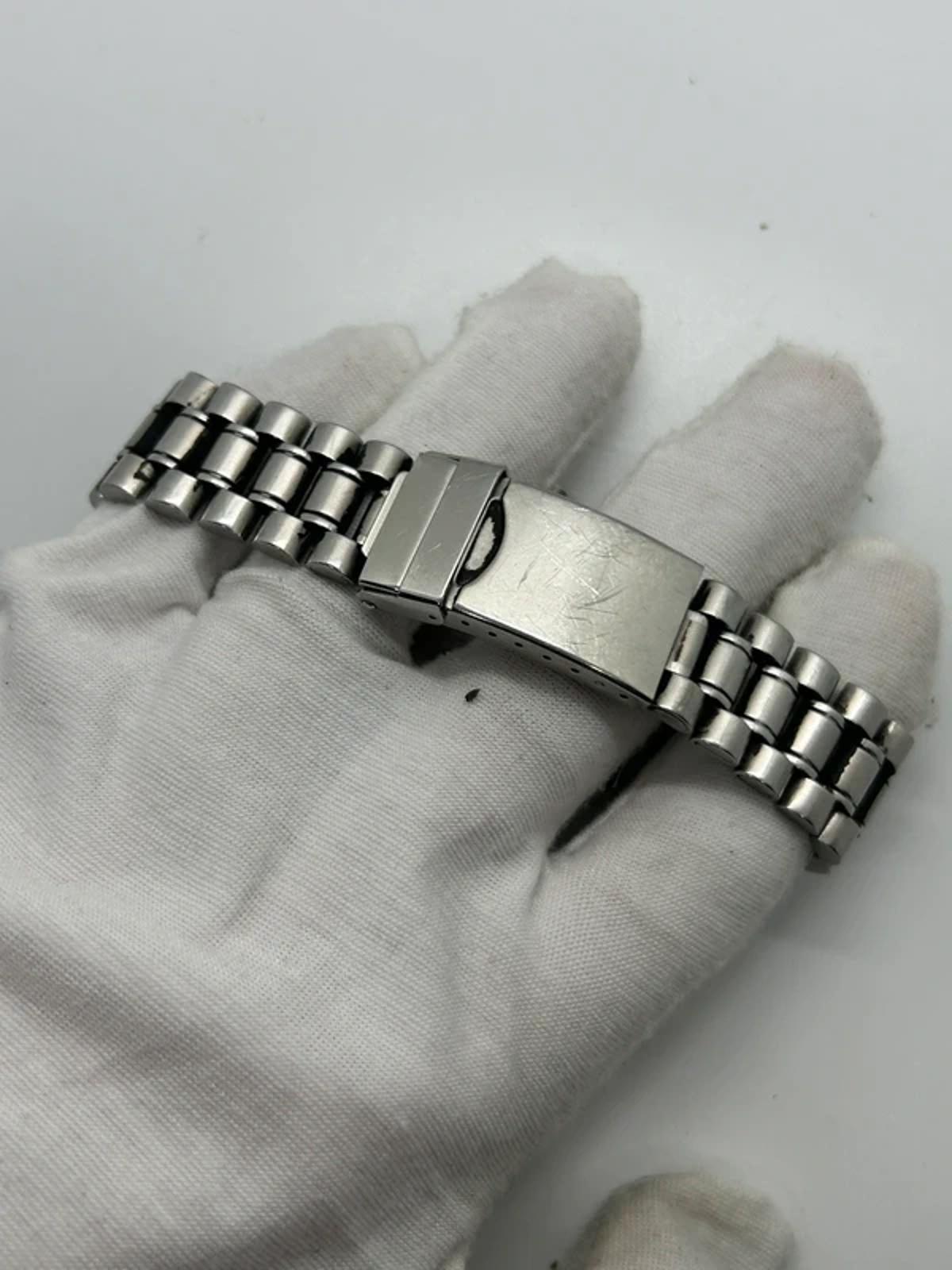 Gents silver Accurist watch president bracelet box and papers