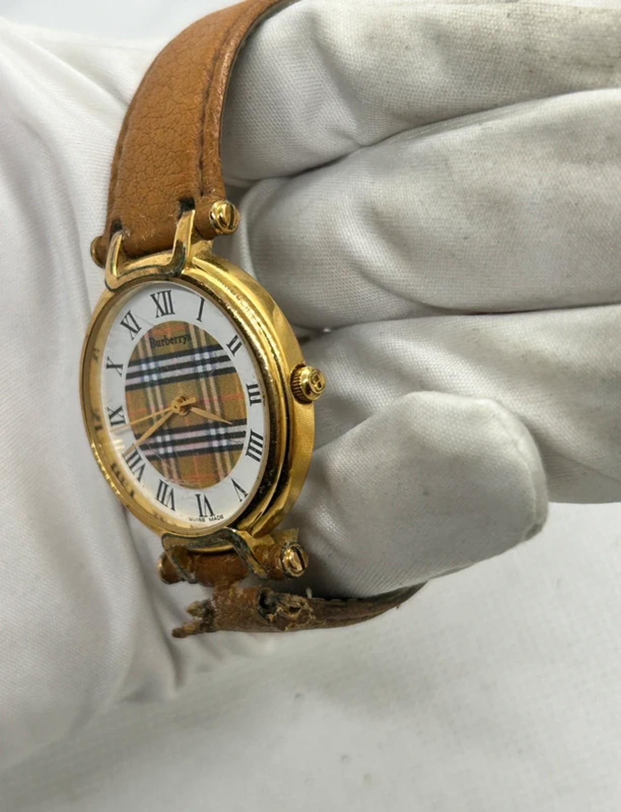 Vintage ladies Burberry quartz gold plated watch with nova check pattern