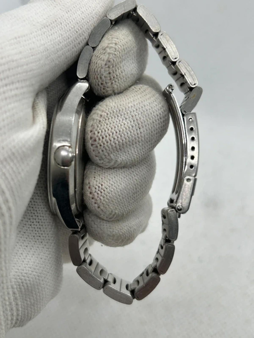 Ladies silver Guess watch diamanté bezel with silver dial and silver bracelet