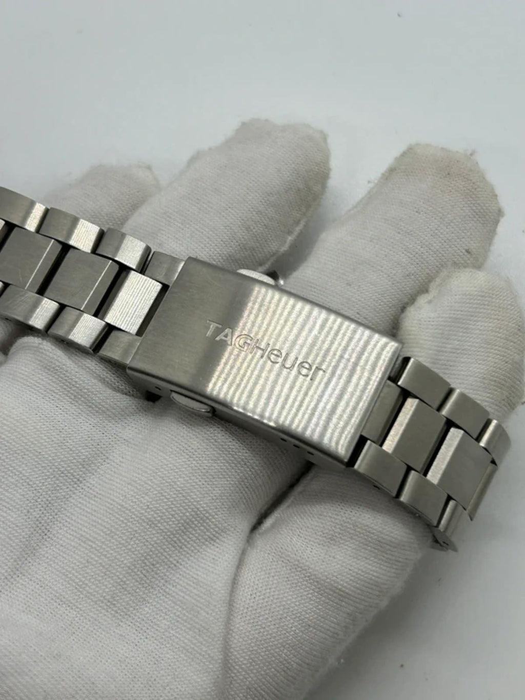 Tag Heuer watch Can1010 aquaracer box and booklet in very good condition
