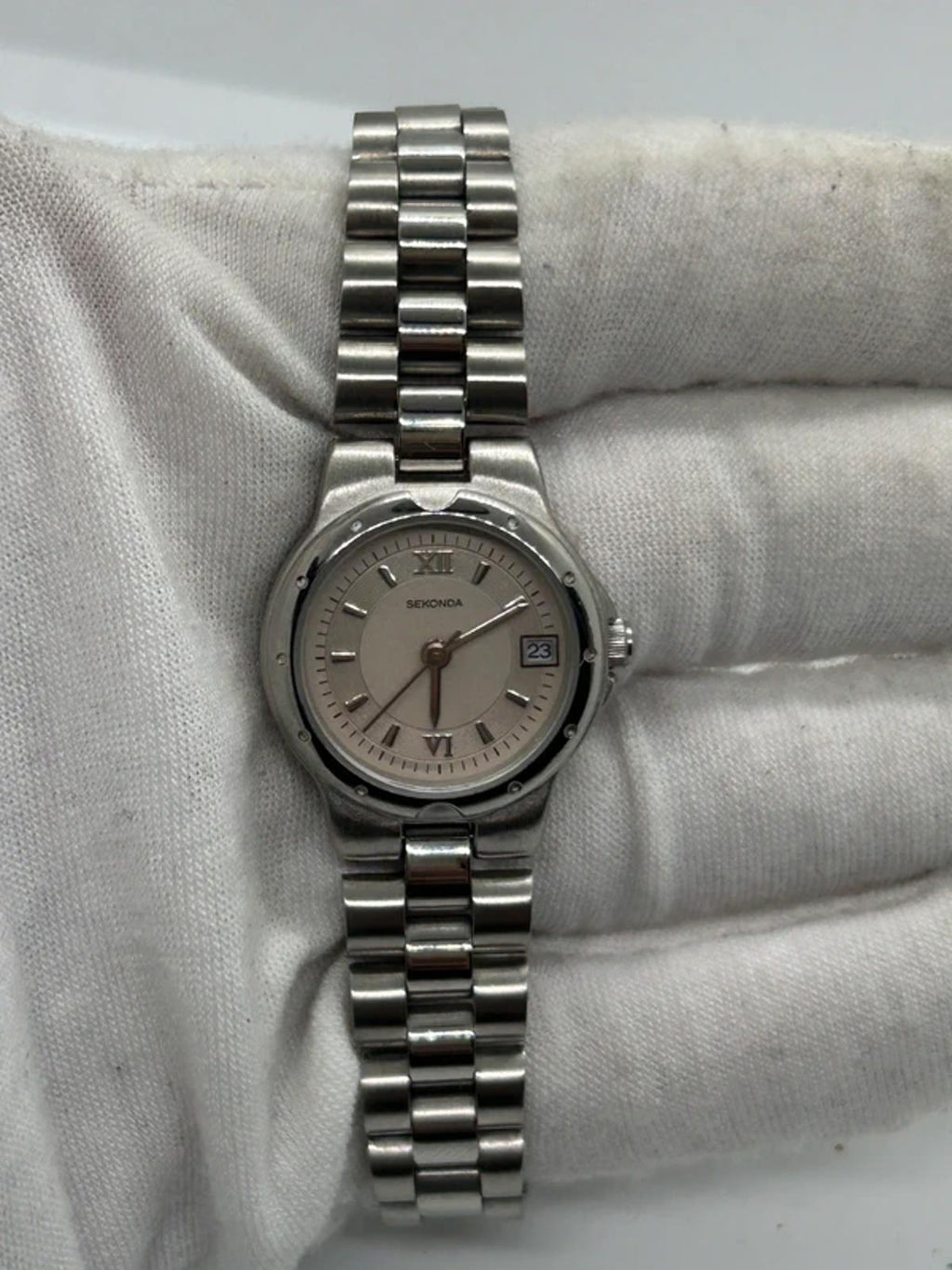 Sekonda ladies silver quartz watch date window box and papers