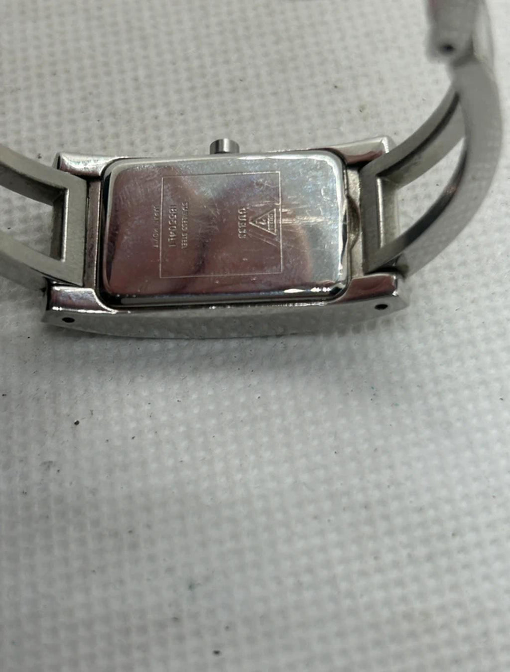 Lovely Ladies GUESS silver diamanté watch bangle with box and papers