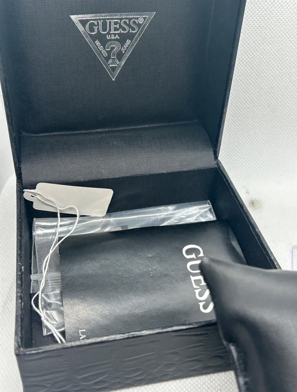 Lovely Ladies GUESS silver diamanté watch bangle with box and papers